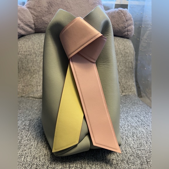 Acne Studios Musubi Midi Tote in Pale Blue and Pink - Picture 5 of 15